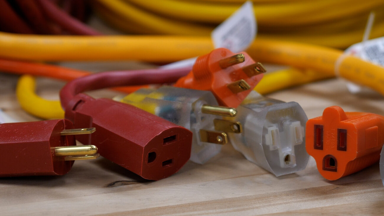  10-, 12-,14-, 16-, and 18-gauge extension cords
