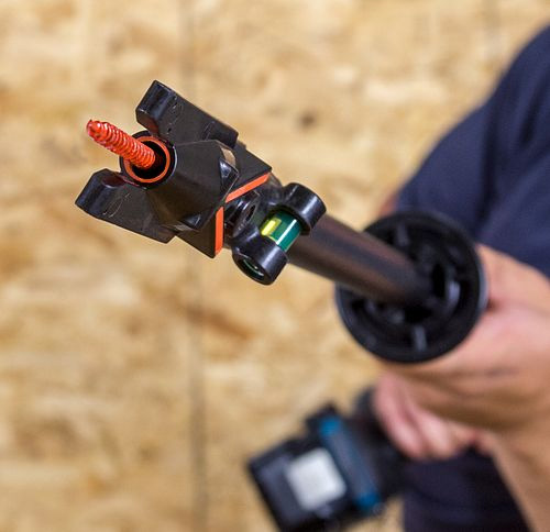 The bubble level attachment helps users find the perfect angle for installation. 