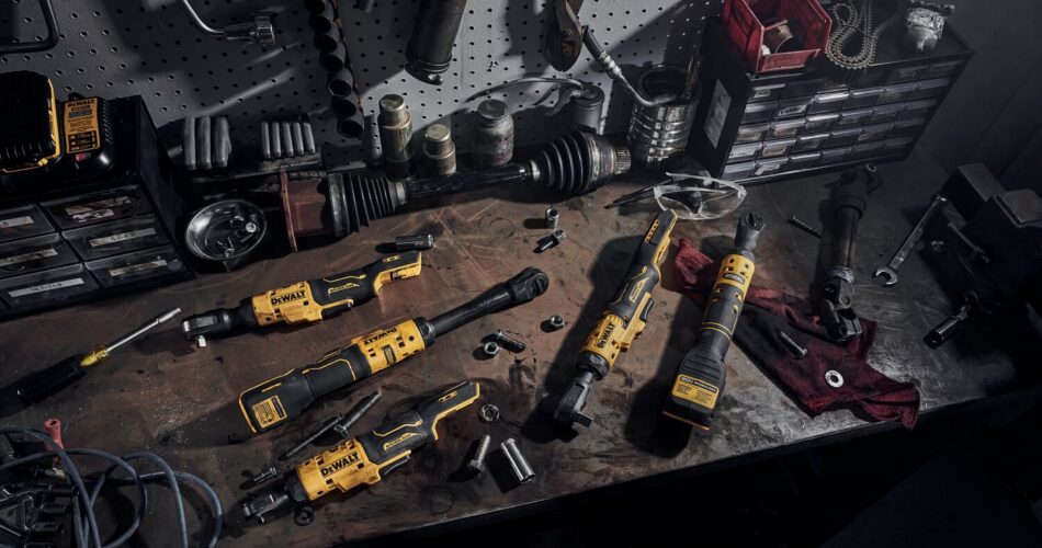 DeWalt XTREME™ 12V MAX* and ATOMIC COMPACT SERIES 20V MAX Brushless Ratchets