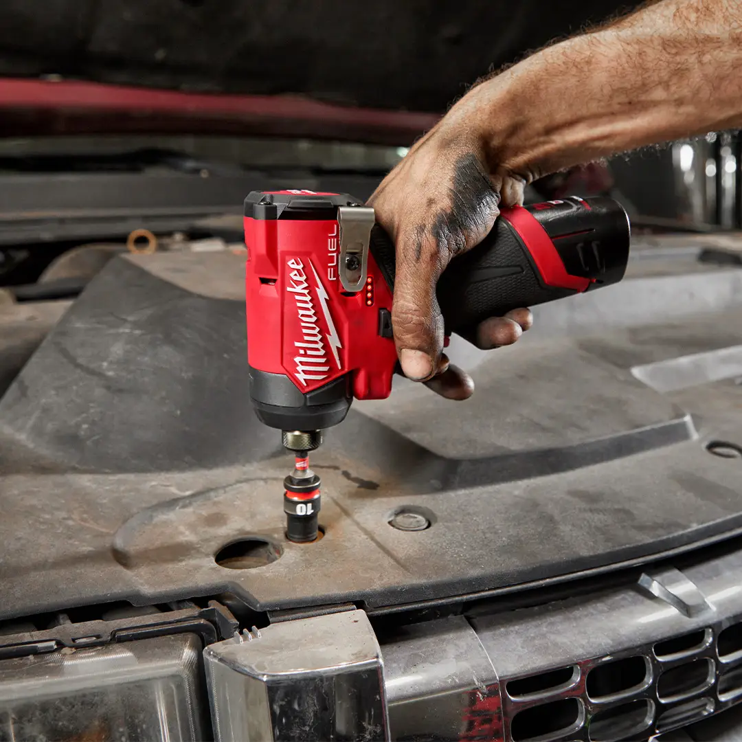 Milwaukee M12 FUEL ¼” Hex Impact Driver (3453-20) features a brushless motor that makes it efficient, durable, and powerful.