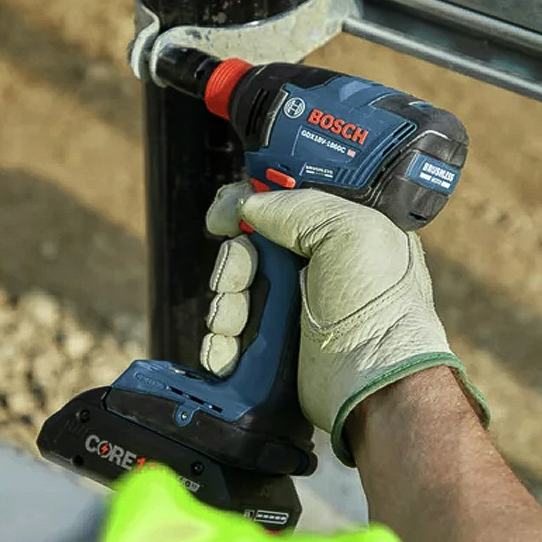 Bosch 18V Brushless Connected-Ready Freak ¼” and ½” Two-In-One Bit/Socket Impact Driver (GDX18V-1860CN) features an unique 2-in-1 design that combines a ¼” hex shank and a ½” square drive socket.